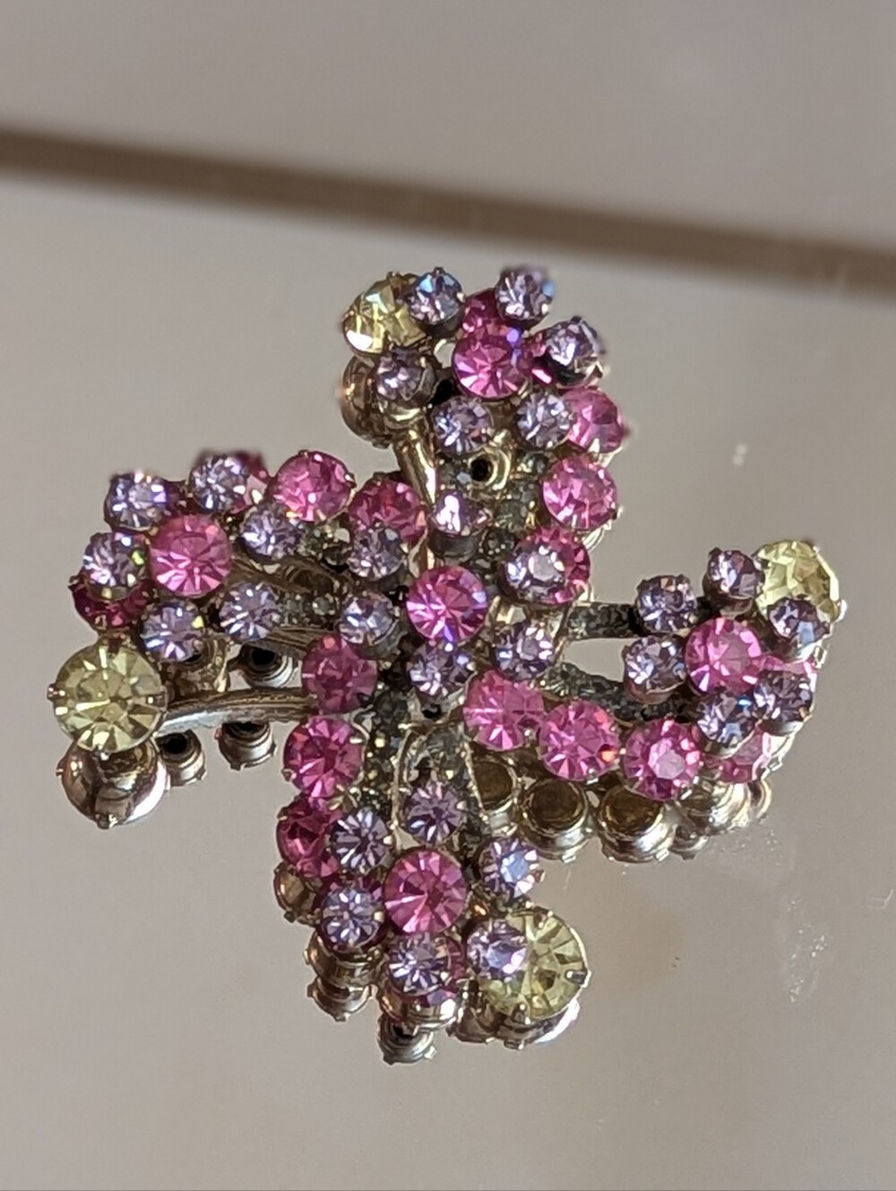 Vintage Verified Juliana Pinwheel Brooch in Pink and Light Purple